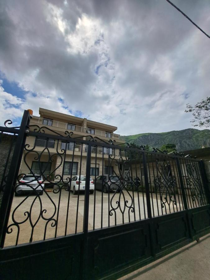 Apartment Benvenuti โกตอร์ ภายนอก รูปภาพ